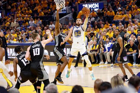 NBA Playoffs: Warriors, Knicks win Game 5 to stay alive in their series
